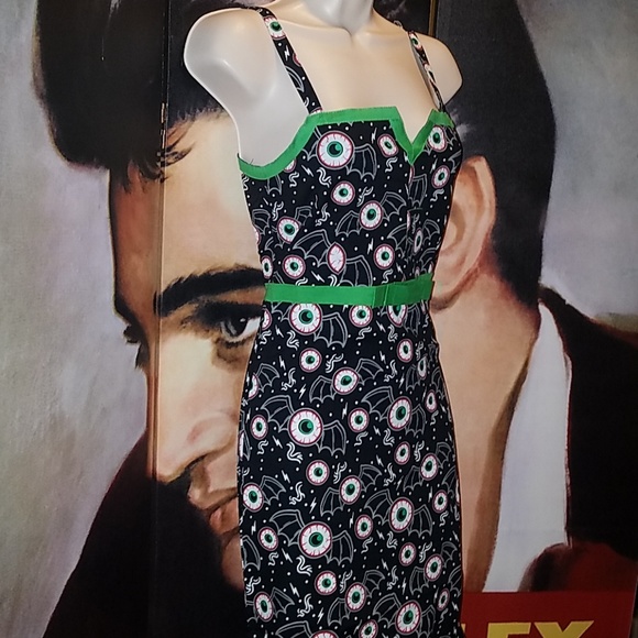 Sourpuss Batty Eyeballs Curve Hugging Spooktacular Pencil Dress w Green Trim - Picture 4 of 7